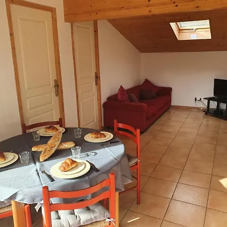 Moulin Du Pommier Glamping & Campsite *