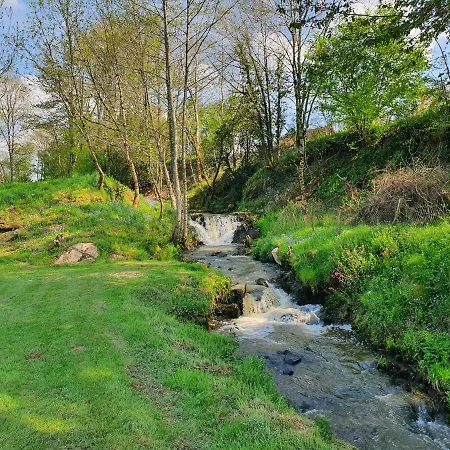 Moulin Du Pommier Glamping & Campsite Saulgond