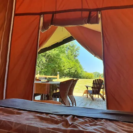 キャンプ場 Moulin Du Pommier Glamping &