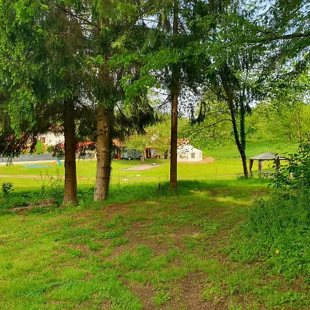 キャンプ場 Moulin Du Pommier Glamping & Saulgond