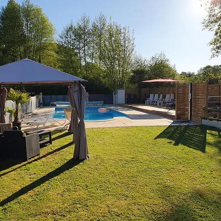 Moulin Du Pommier Glamping & * Saulgond