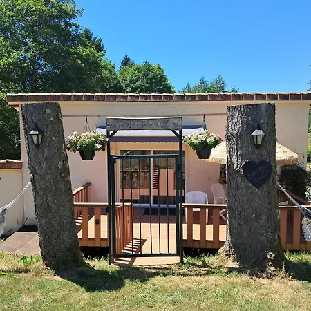 キャンプ場 Moulin Du Pommier Glamping & Saulgond