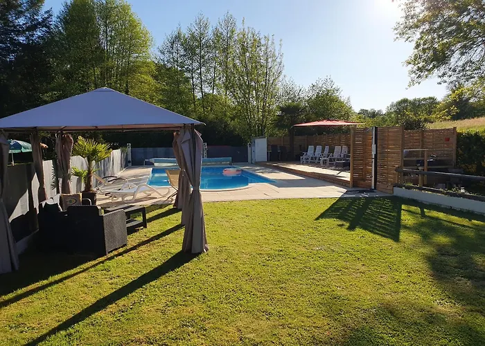 Moulin Du Pommier Glamping & * Saulgond